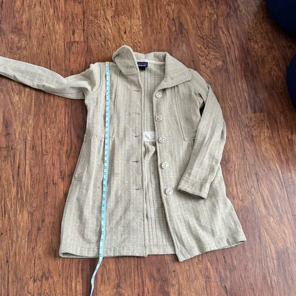 Patagonia Women's Better Sweater Coat, style number 25657, in a tan color Sz L - Picture 6 of 8